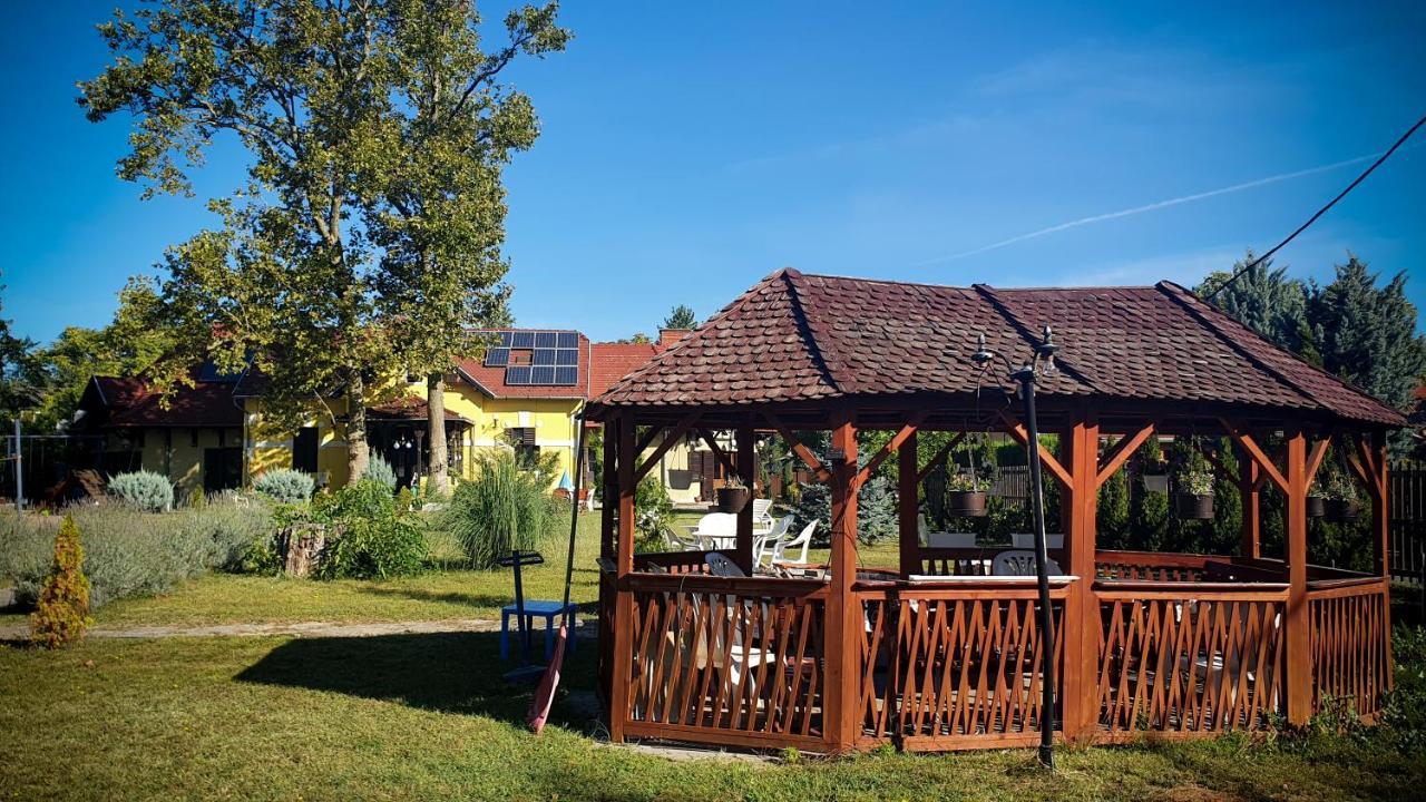 Harmonia Apartmanhaz Balatonlelle Extérieur photo