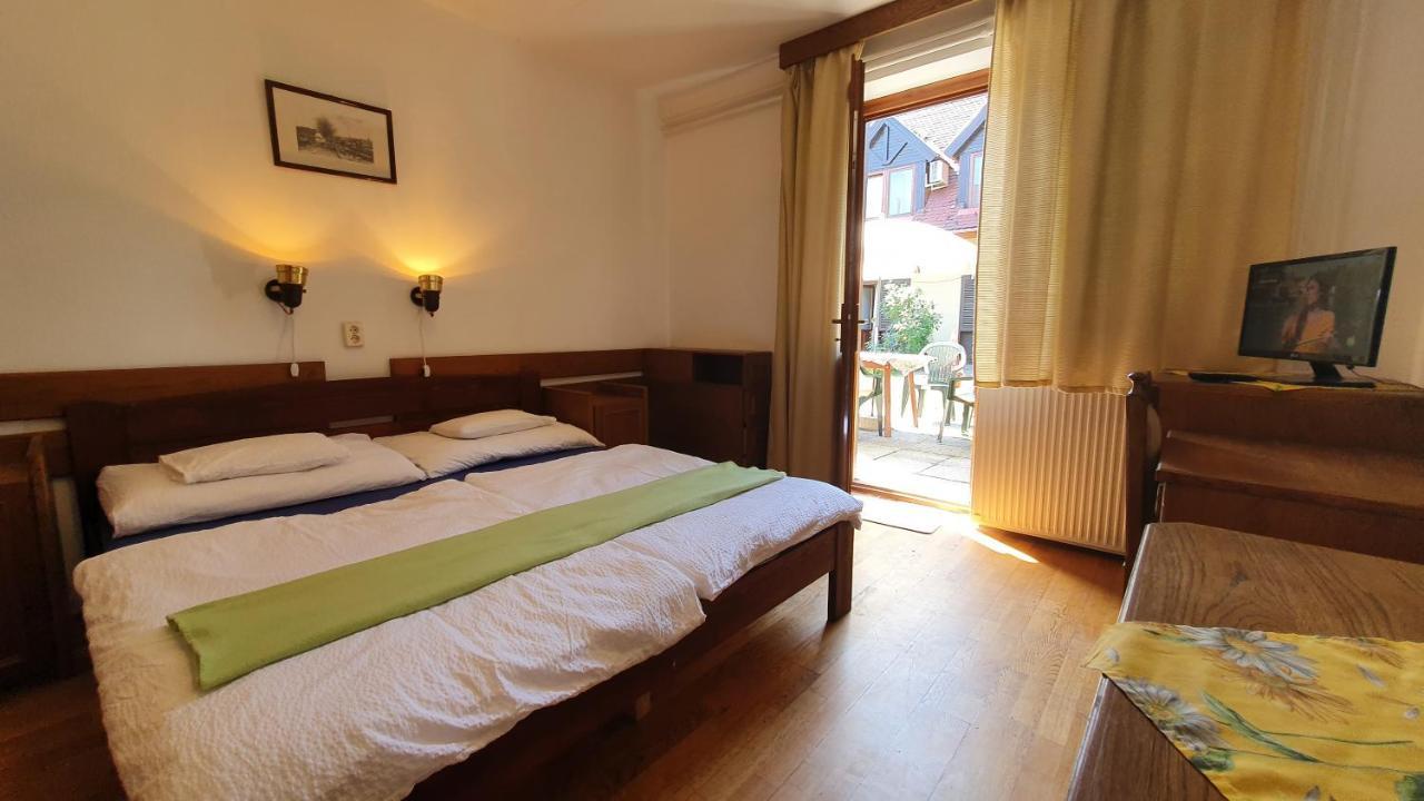 Harmonia Apartmanhaz Balatonlelle Extérieur photo