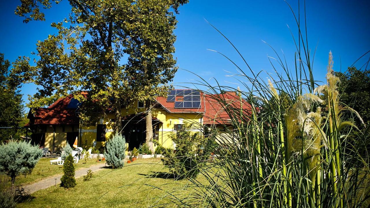 Harmonia Apartmanhaz Balatonlelle Extérieur photo