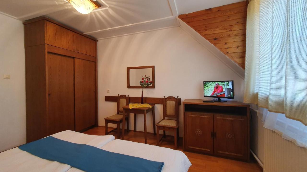 Harmonia Apartmanhaz Balatonlelle Extérieur photo