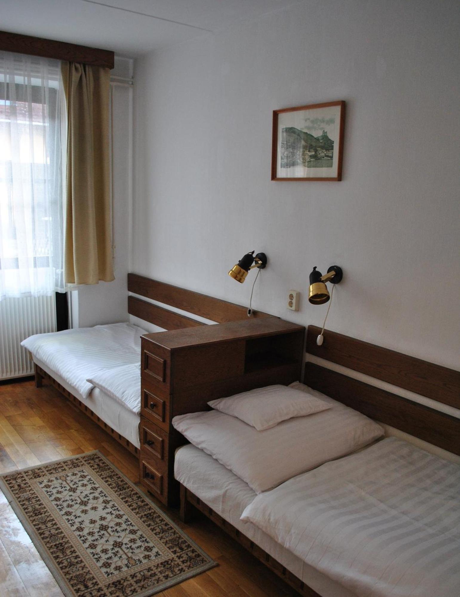 Harmonia Apartmanhaz Balatonlelle Chambre photo