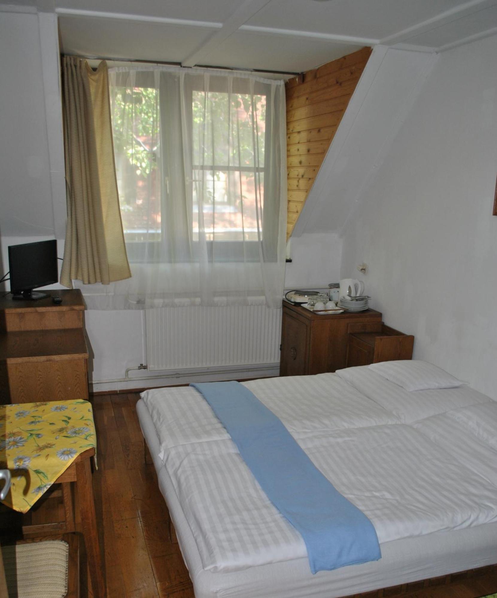 Harmonia Apartmanhaz Balatonlelle Chambre photo